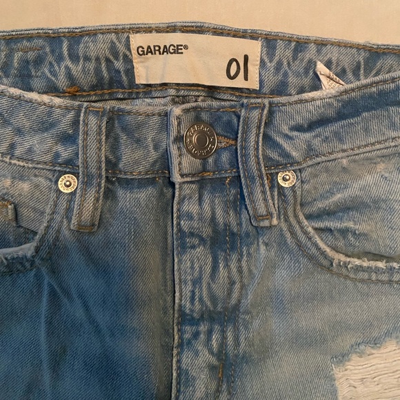 Garage Distressed Mom Jeans - Picture 3 of 3